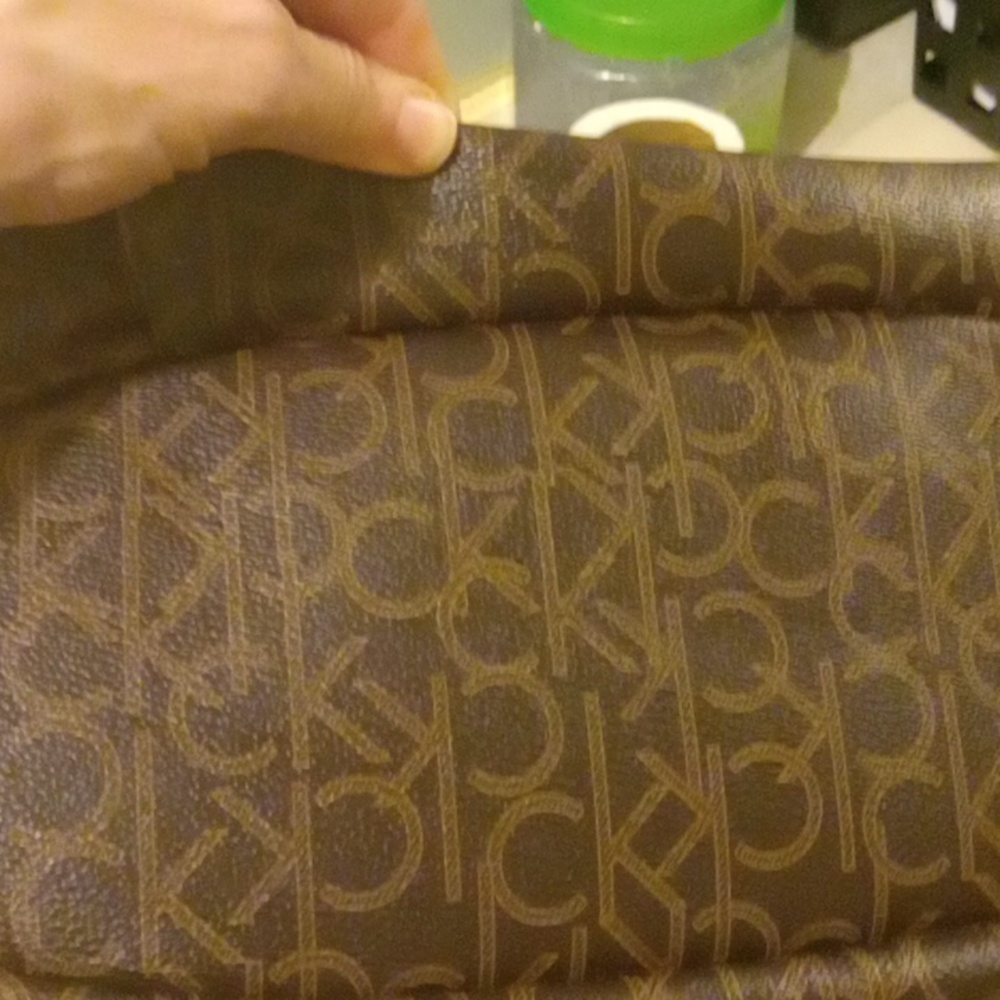 Practically New! Excellent Condition Medium Size … - image 4